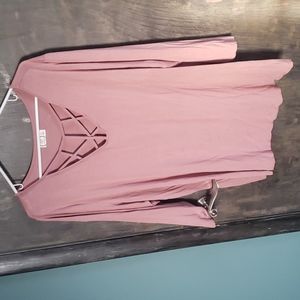 Cage neck 24/7 tshirt